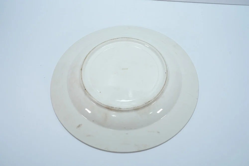 Round Decorative Ceramic Plate - 4