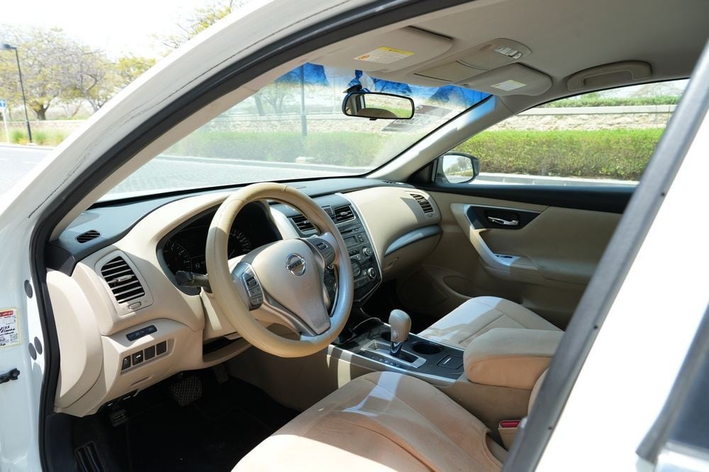 Nissan Altima Sedan Model 2015, C-11065 - 10