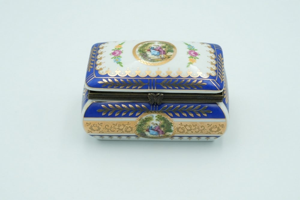 Porcelain Jewelry Box - 1