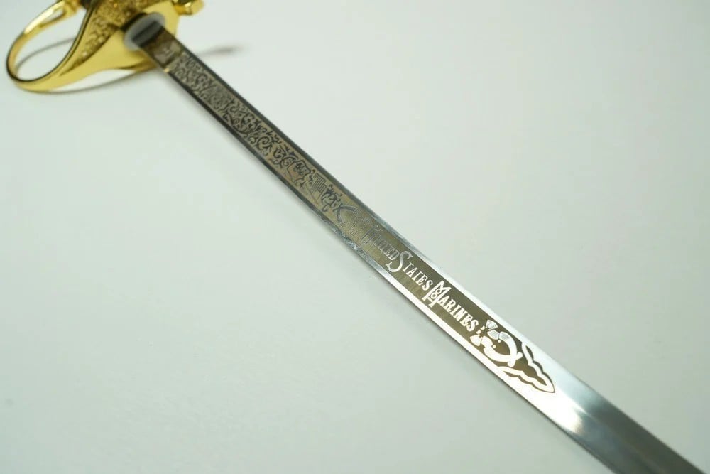 A Luxurious Sword Engraved With The Emblem Of The Republic Of Iraq - 7