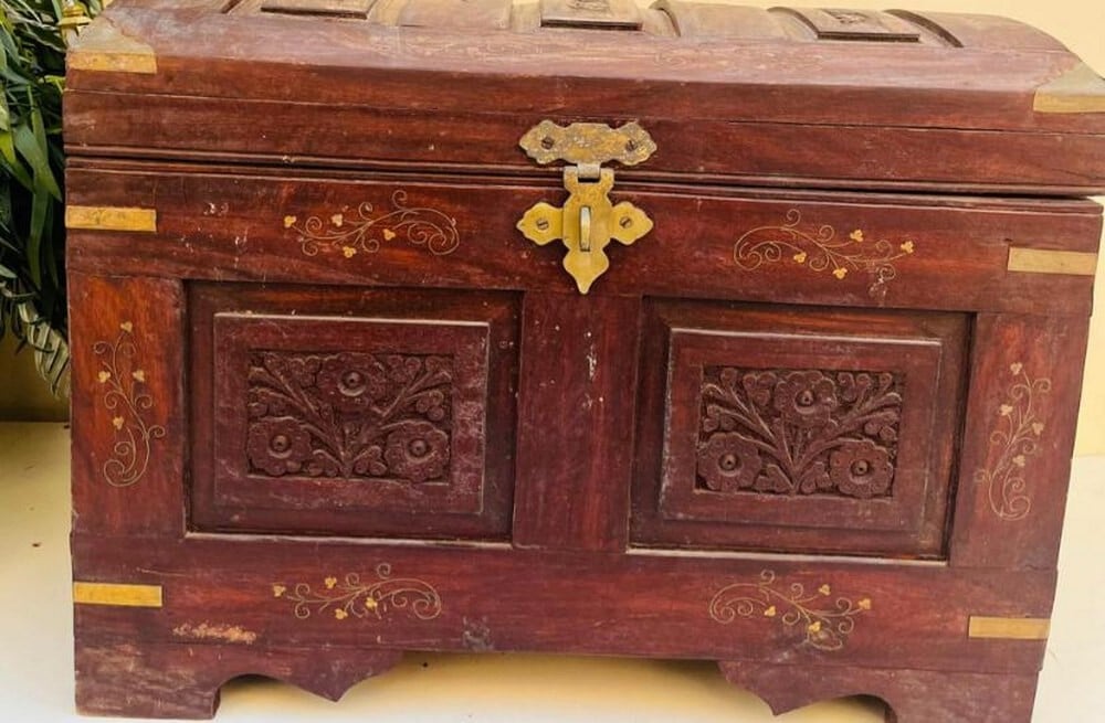 Vintage Wooden Chest – Al-Sunduq Al-Mabait Style - 1