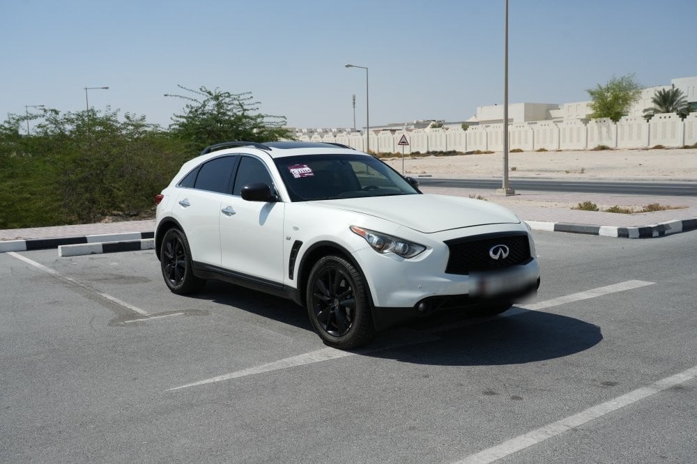 Infiniti QX70 SUV Model 2017, C-11154 - 2