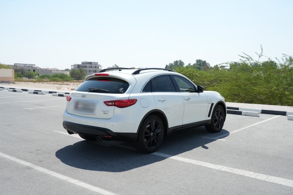 Infiniti QX70 SUV Model 2017, C-11154 - 6