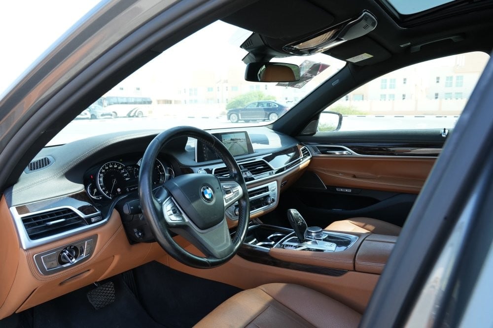 BMW 730 LI Sedan Model 2017, C-11163 - 10