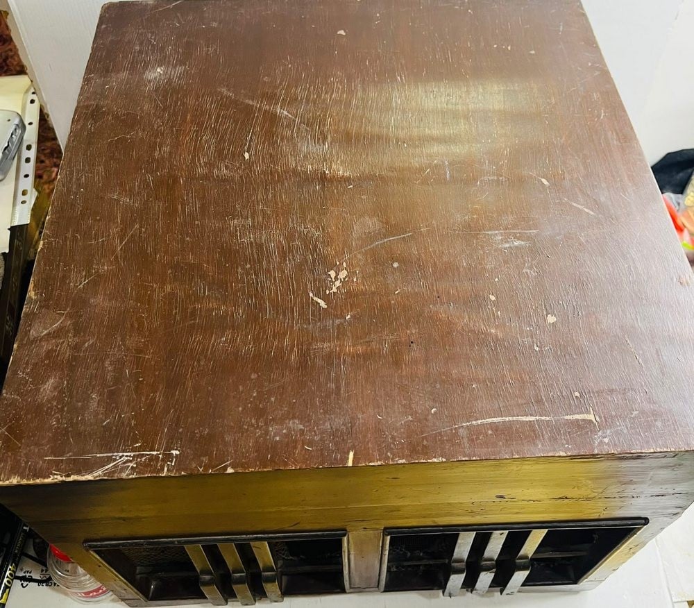 Old HMV Gramophone – His Master's Voice - 2