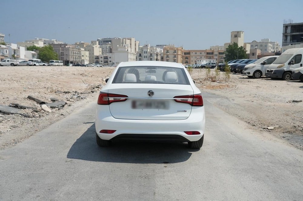إم جي 5 سيدان موديل 2022، C-11126 - 5