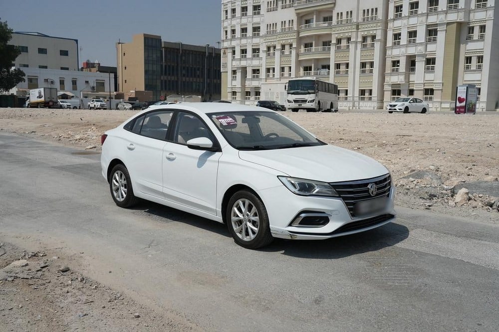 إم جي 5 سيدان موديل 2022، C-11126 - 2