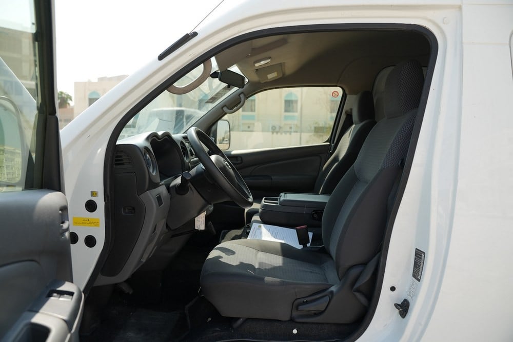 Nissan Urvan Van Model 2022, C-11137 - 7