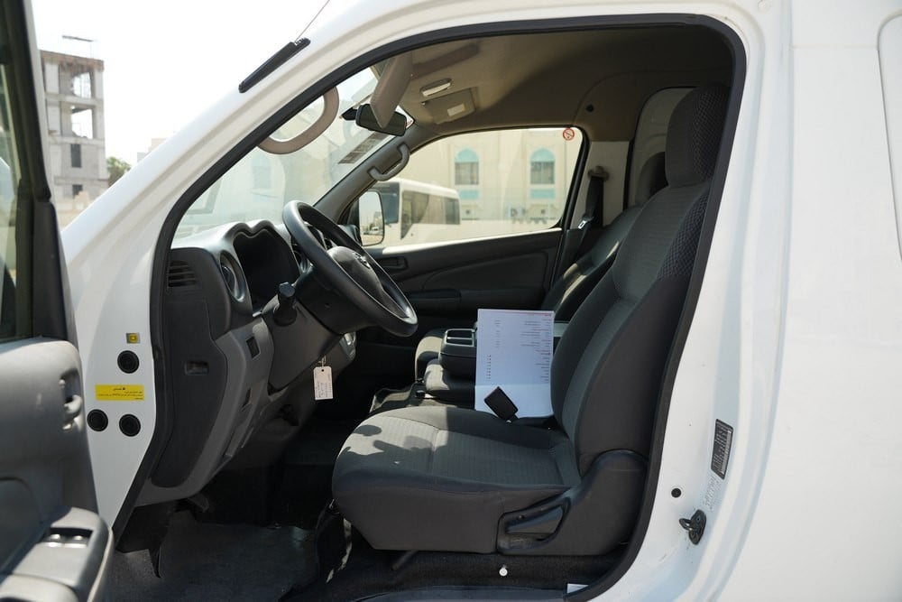 Nissan Urvan Van Model 2022, C-11139 - 7