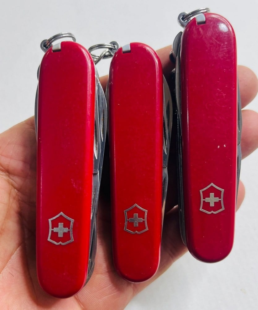Set of 3 Victorinox Swiss Pocket Knives - 3