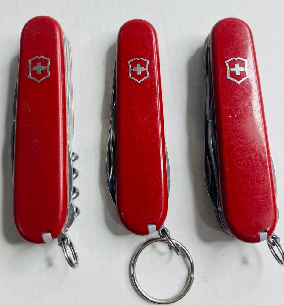 Set of 3 Victorinox Swiss Pocket Knives - 1