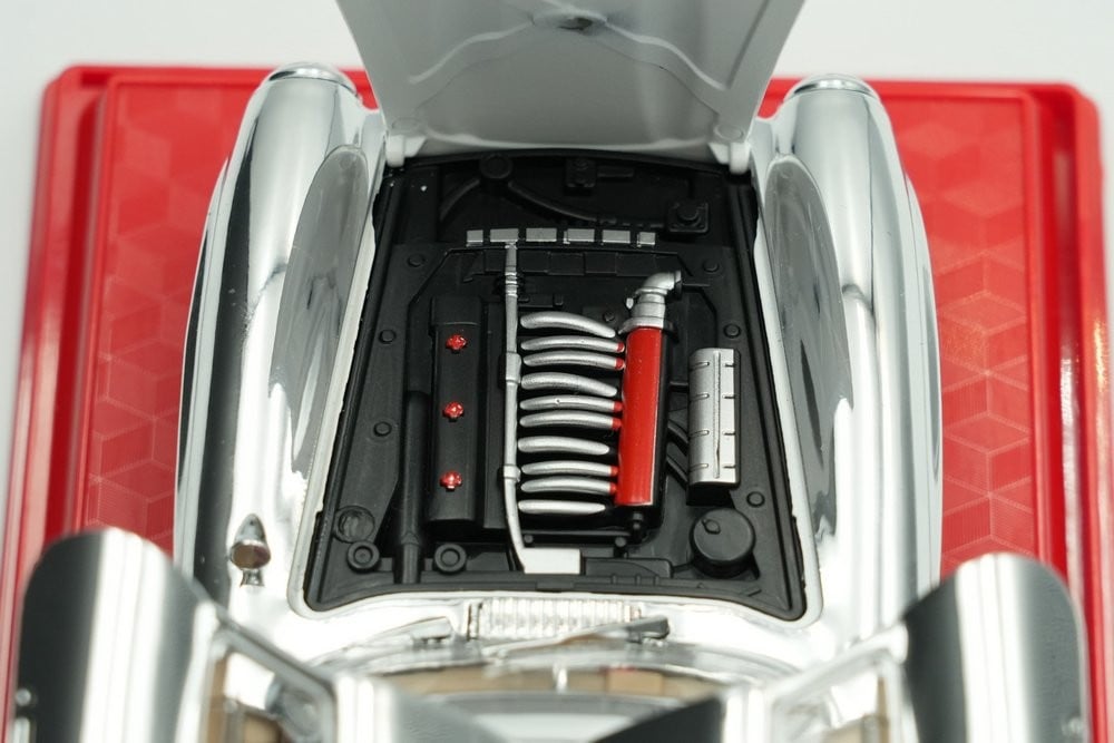 Classic Mercedes Sl300 Car Model In 1:24 Scale, Made Of Alloy With Doors, Hood, And Trunk That Open - 4