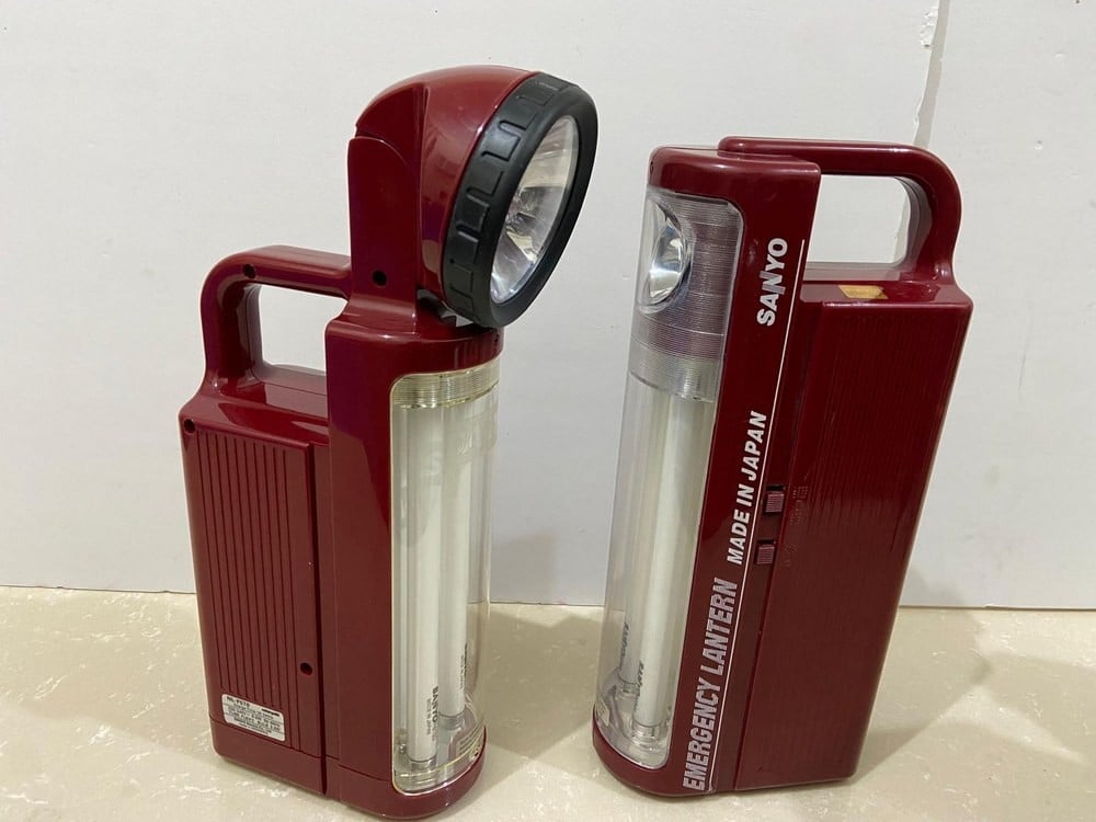 2 Old Stored Flashlight From The Brand Sanyo - 1