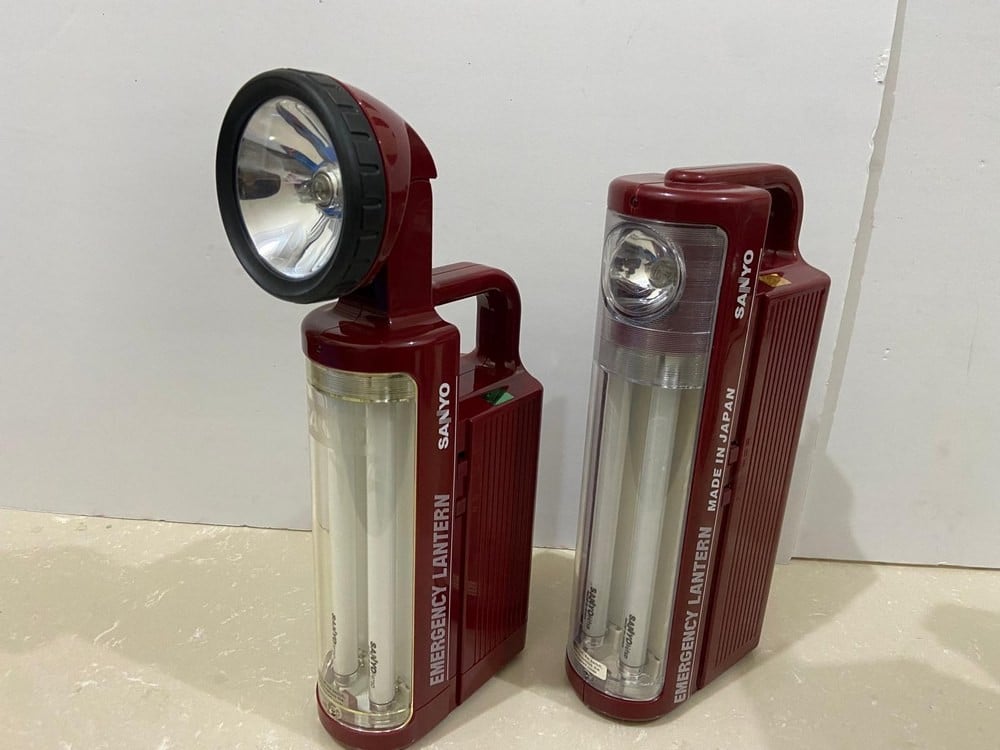 2 Old Stored Flashlight From The Brand Sanyo - 4