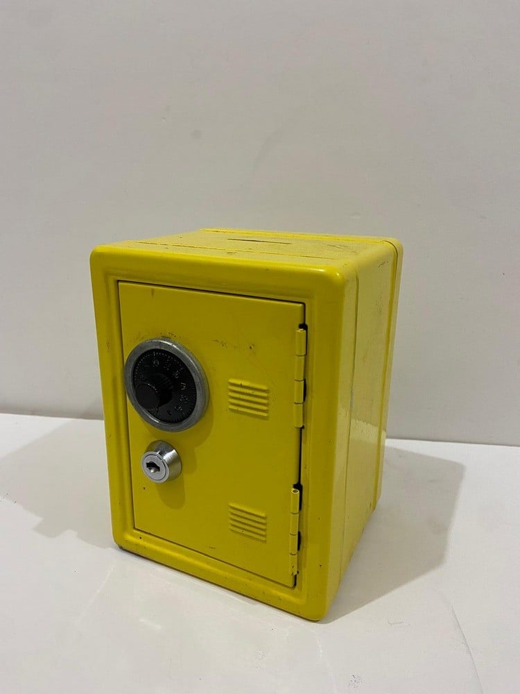 Small Metal Coin Bank Shaped Like A Safe (Tresor) - 1