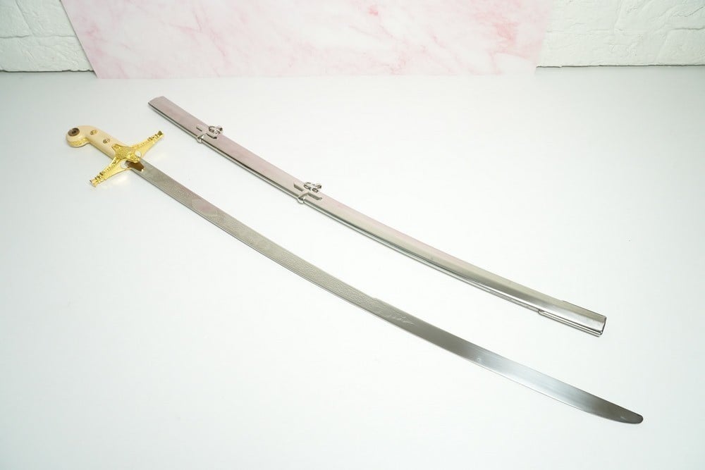 Distinctive Antiques Sword - 1 - 1