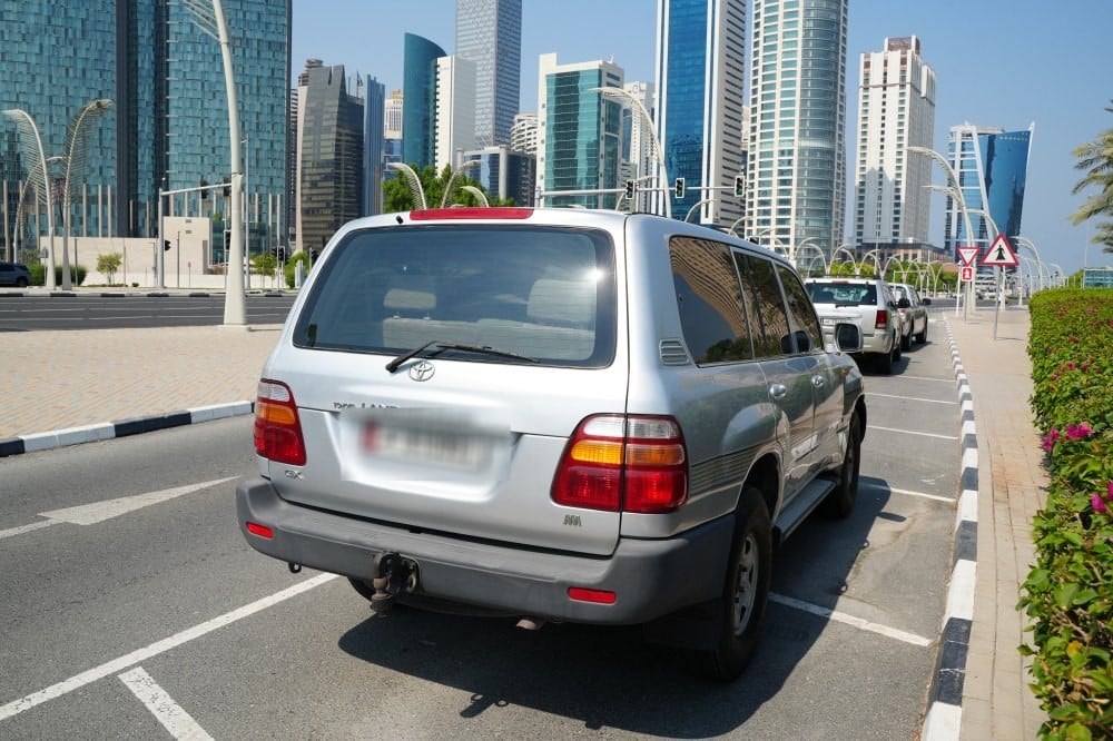 تويوتا لاند كروزر موديل 2001، Y-15819 - 5