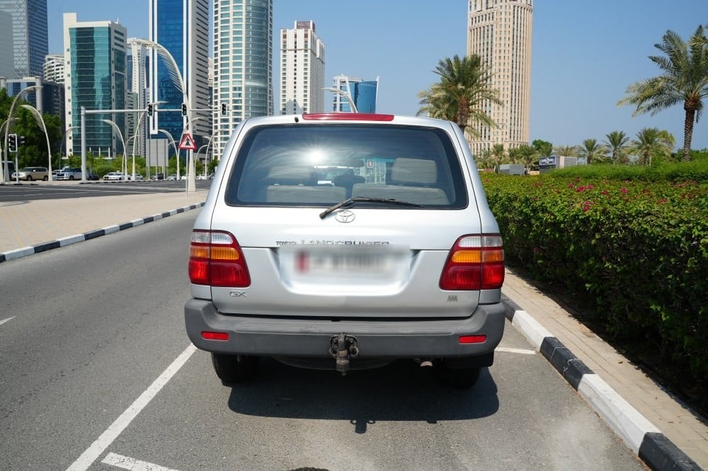 تويوتا لاند كروزر موديل 2001، Y-15819 - 6