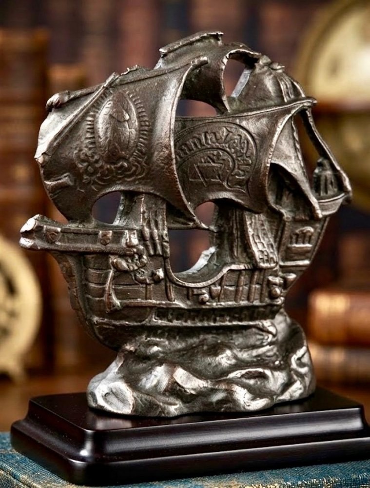 An Antique Santa María Ship Model - 2