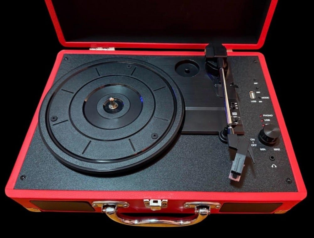 A Record Player (Phonograph) - 4