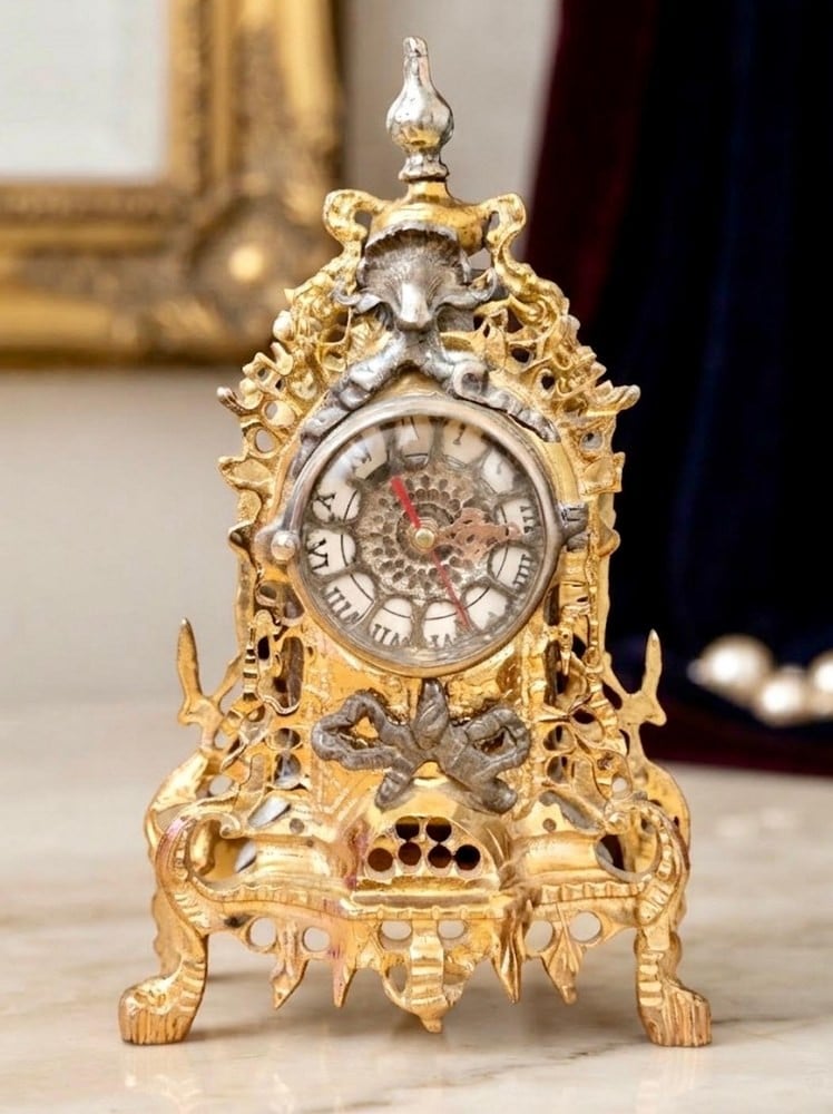 A French-Style Desk Clock Featuring A Rococo Design - 2