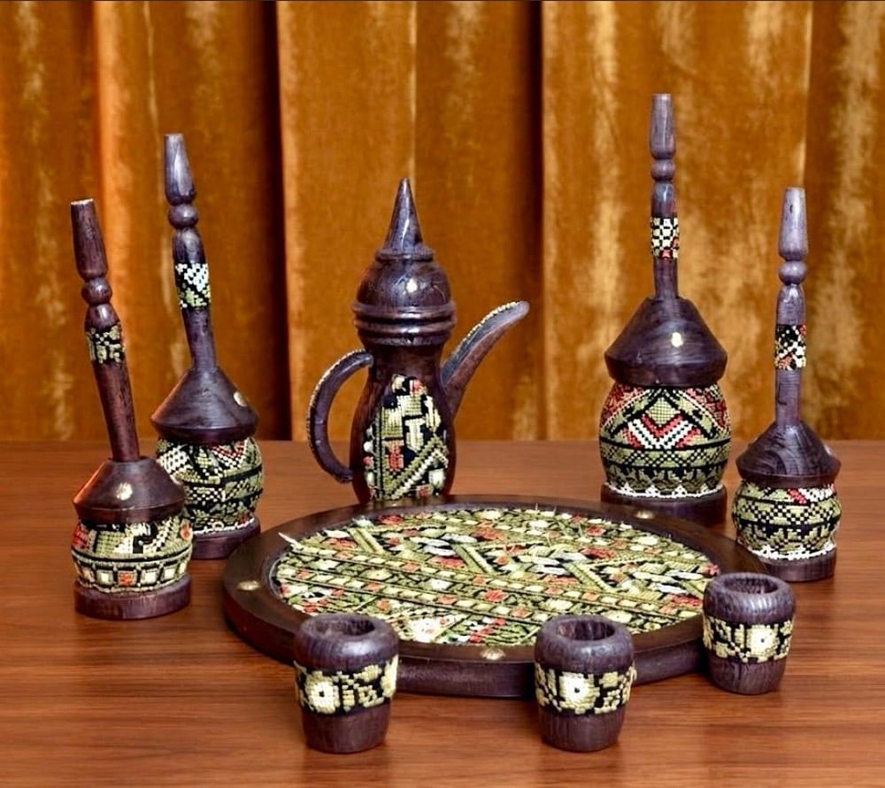 Traditional Dallah And Coffee Cup Set - 1