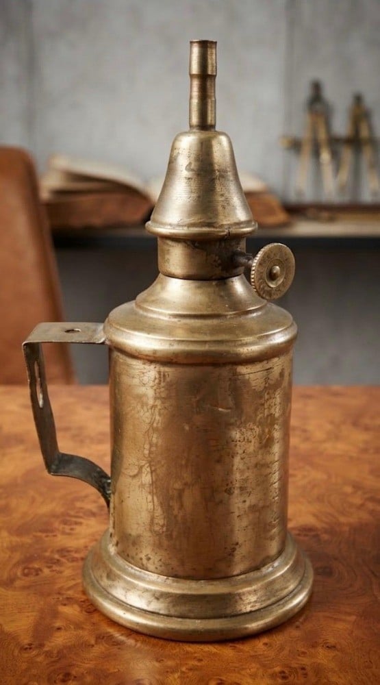 French "Pigeon" Lamp (Lampe Pigeon - 4