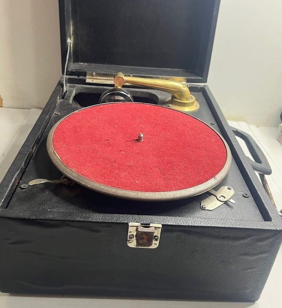 Antique Portable Gramophone – 1920s–1930s - 3