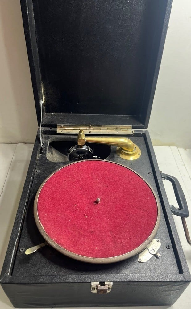 Antique Portable Gramophone – 1920s–1930s - 4