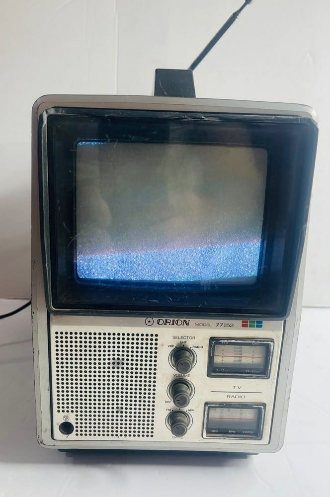 Vintage Orion 77152 Portable TV and Radio - 5