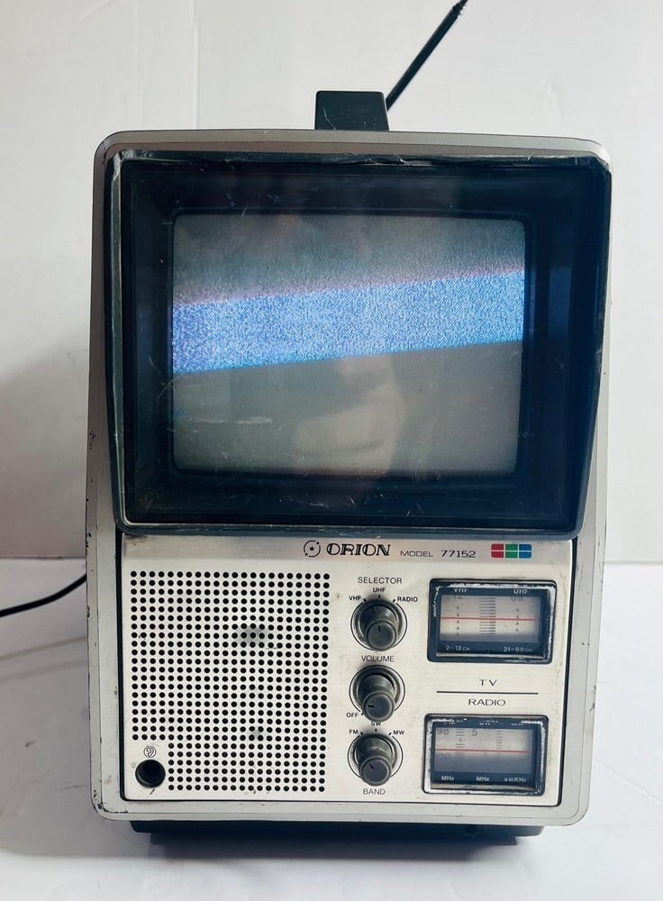 Vintage Orion 77152 Portable TV and Radio - 4