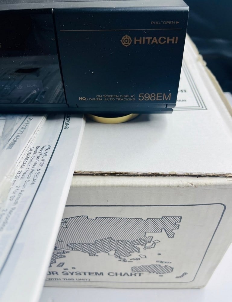Vintage Hitachi Multi-System VCR with Original Box - 9