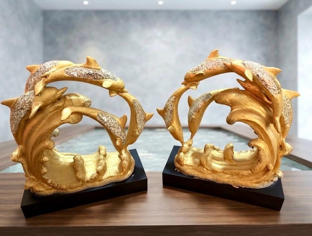 A Complete Creative Sculpture Depicting Dancing Dolphins - 1