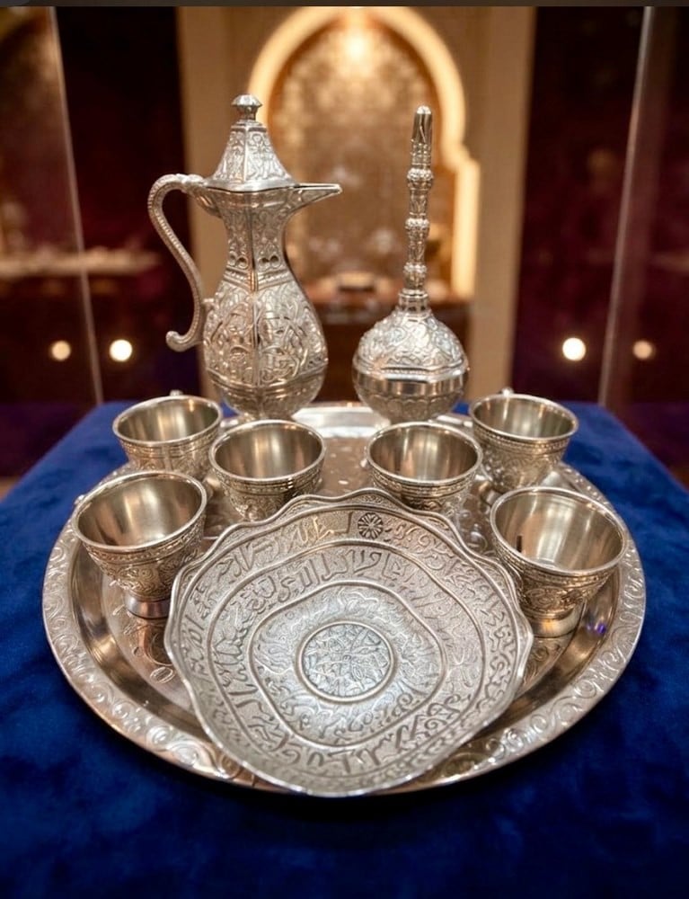 A Distinguished Complete Silver Serving Set - 3