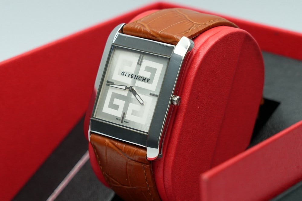 ساعة جيفنشي - 5