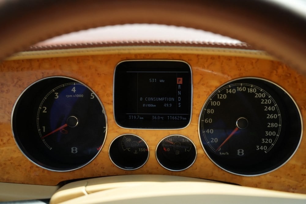 بينتي جي تي سيدان موديل 2006، C-11213 - 11