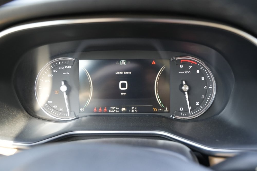 إم جي RX8 موديل 2024، Y-155608 - 11