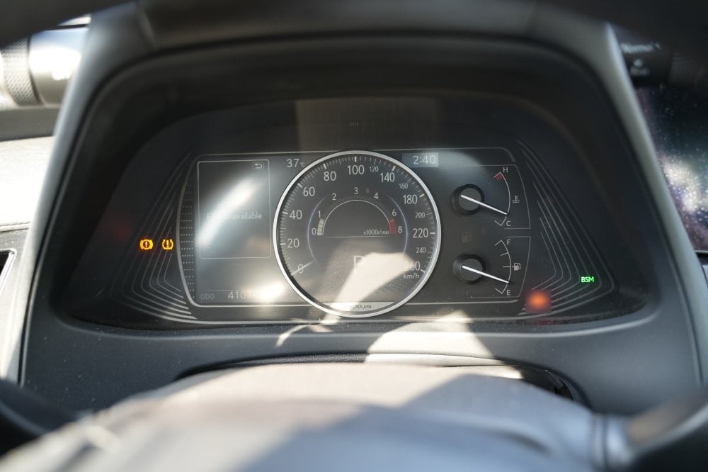 لكزس UX 200 موديل 2023، Y-15898 - 10