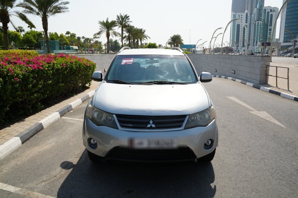 ميتسوبيشي أوتلندر موديل 2009، Y-15900 - 3