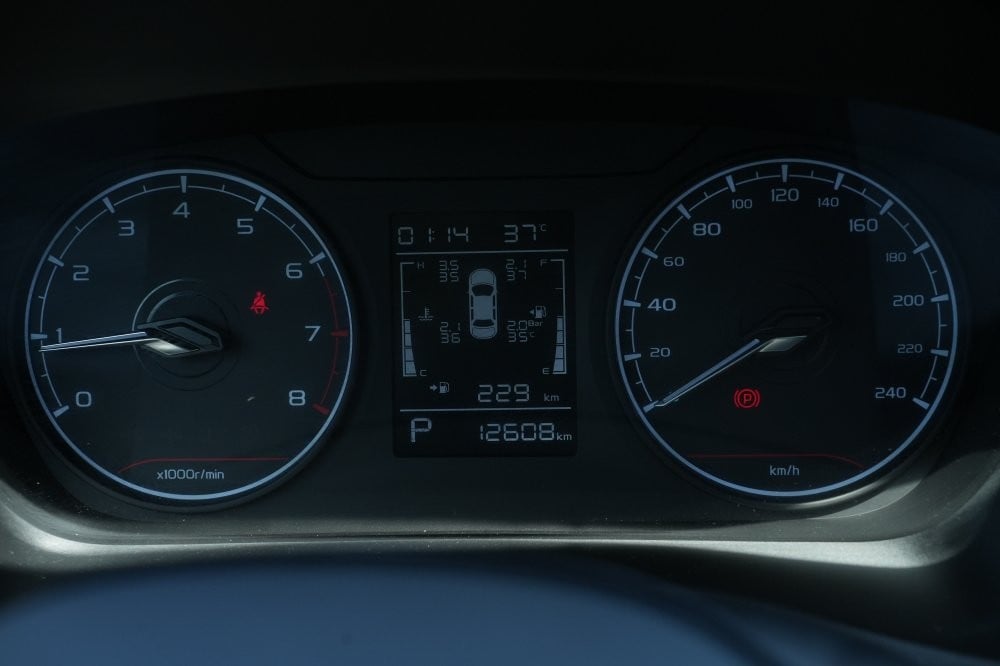 جيلي إمجراند موديل 2026، Y-15866 - 11