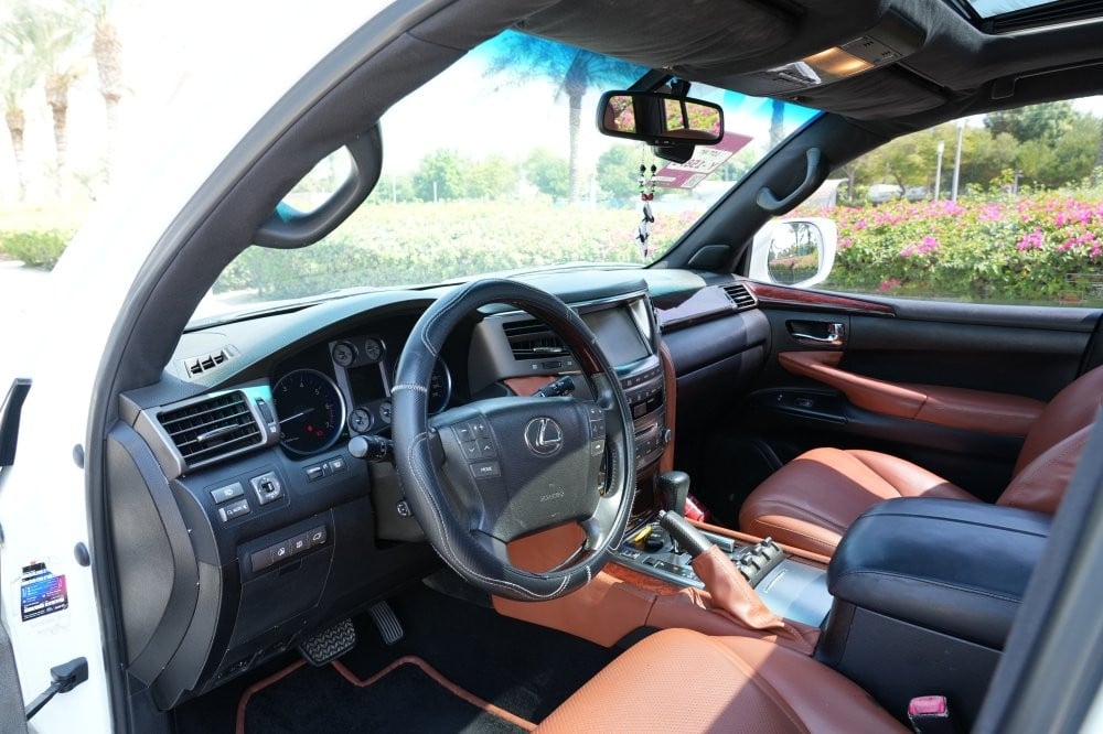 لكزس ال اكس 570 موديل 2009، Y-15875 - 10