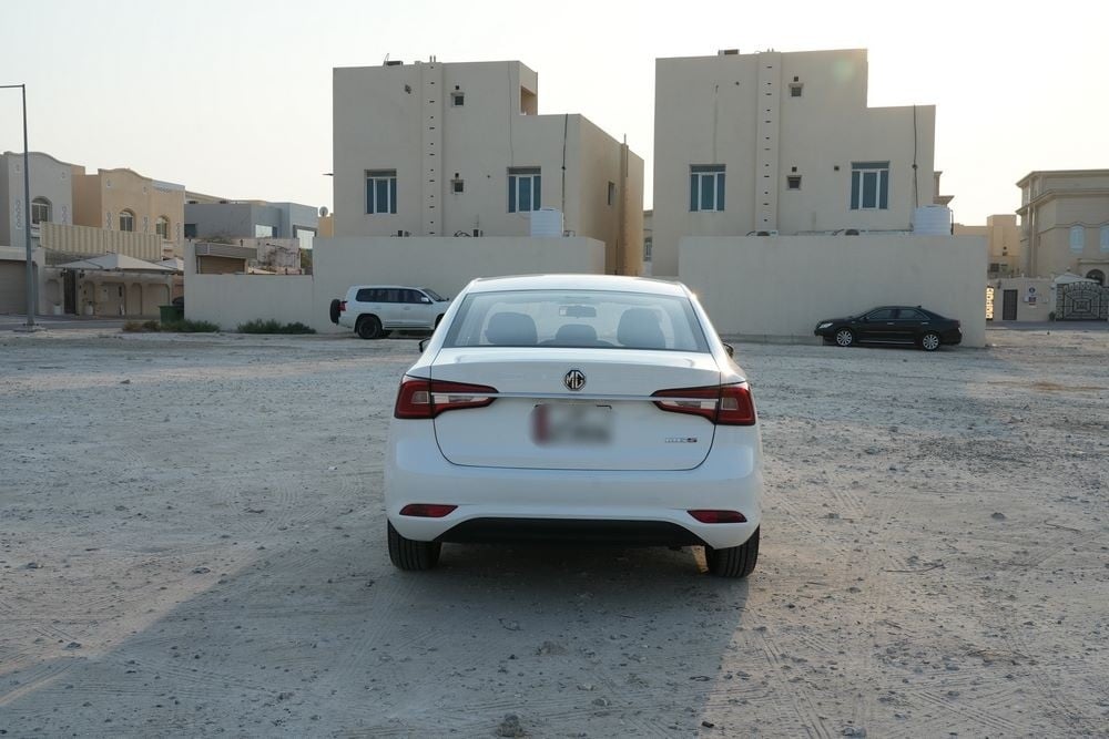 إم جي 5 سيدان موديل 2024، C-11196 - 5