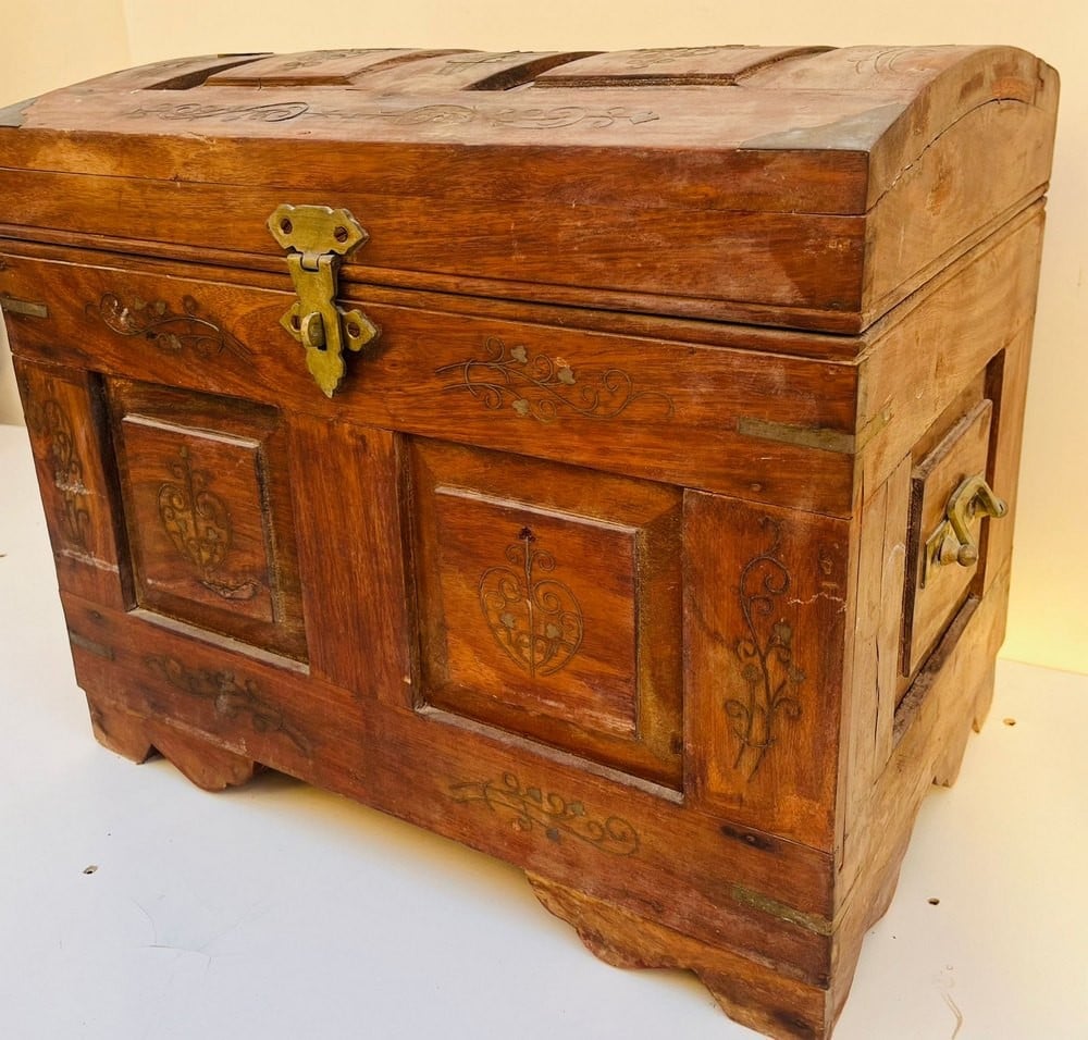 Antique Wooden Chest – “Al-Mubayyat” Style - 5