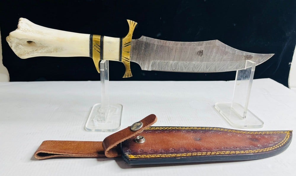 Large Dagger with Natural Bone Handle - 1