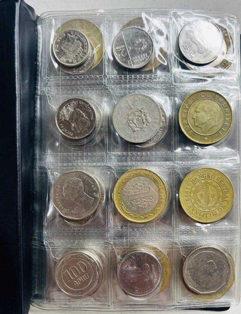 Album of 120 Vintage Coins - 1 - 1