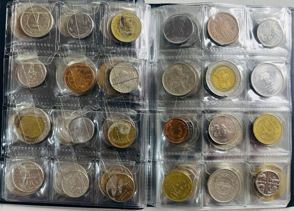 Album of 120 Vintage Coins - 15 - 4