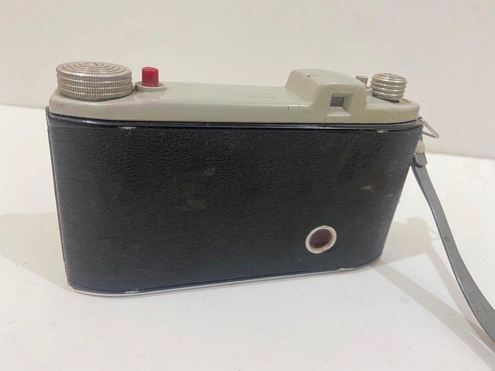 An Old Photographic Camera Of The Graflex Super Speed Graphic Type - 6