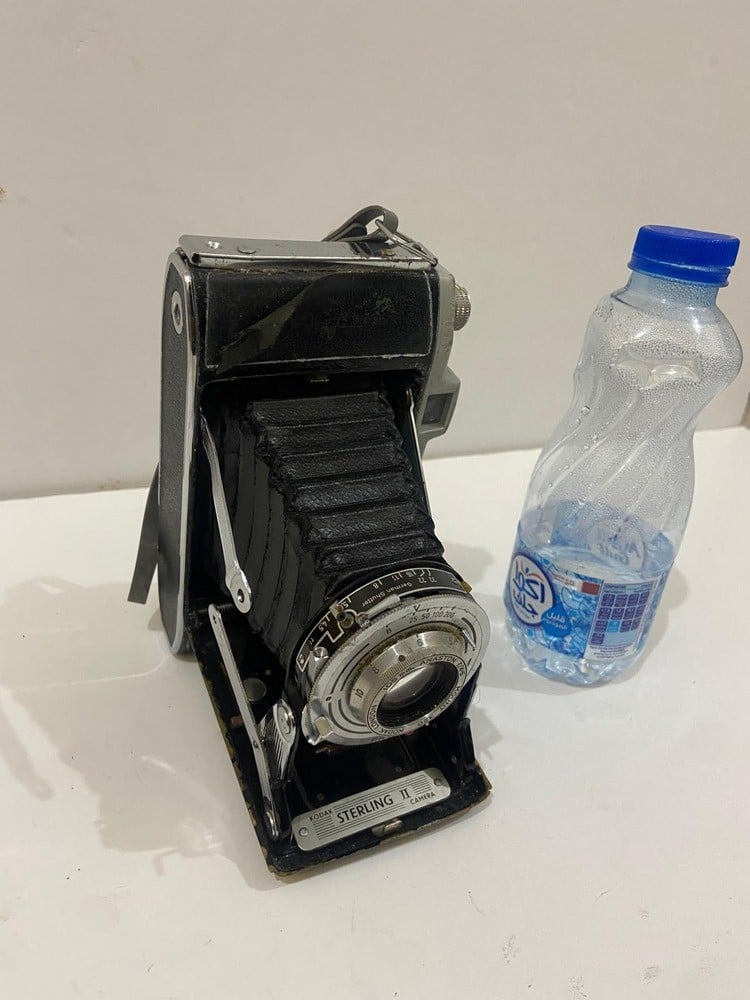 An Old Photographic Camera Of The Graflex Super Speed Graphic Type - 2