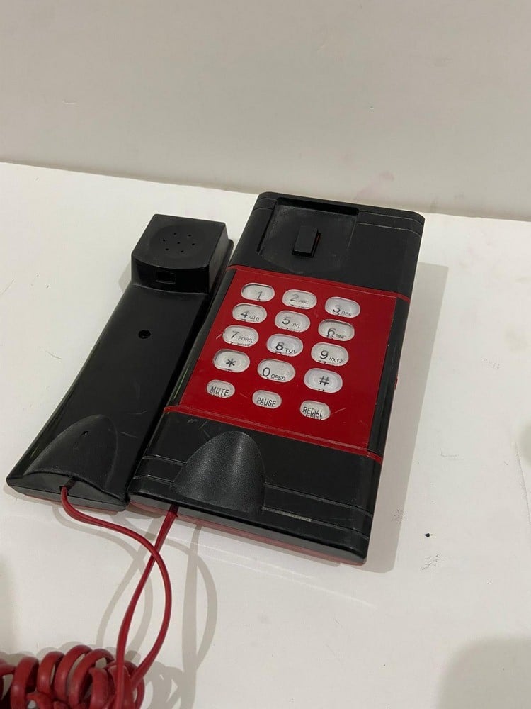 A Wired Landline Phone From The Brand Xiantong, Model A18 - 1