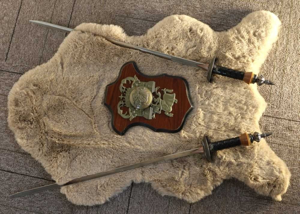 Distinctive Engraved Sword With A Wooden Base For Hanging, 2 Pieces - 10
